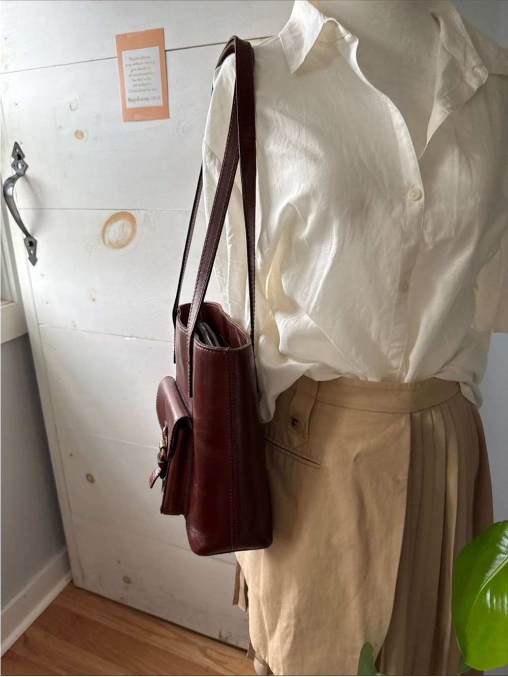 Patricia Nash Deep Chestnut Leather Shoulder Bag - Picture 5 of 16